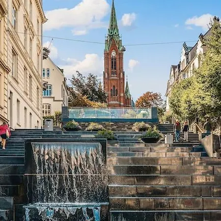 Dinbnb I 500 M To Centrum I Shared Patio I Street Parking Apartament