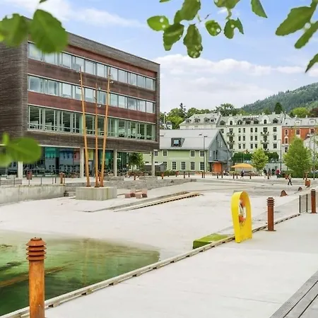 Dinbnb I 500 M To Centrum I Shared Patio I Street Parking Apartment *