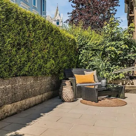 Dinbnb I 500 M To Centrum I Shared Patio I Street Parking Apartment